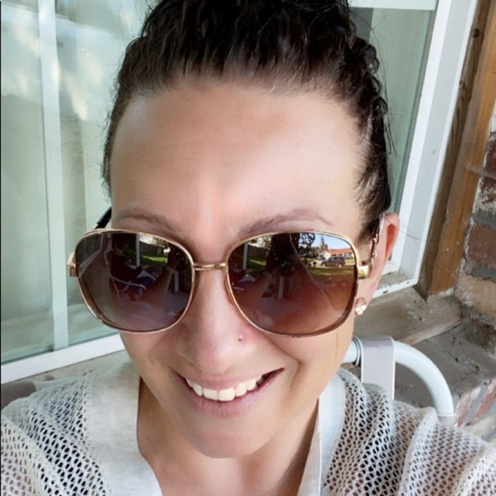 Meet your Posher, Jenell
